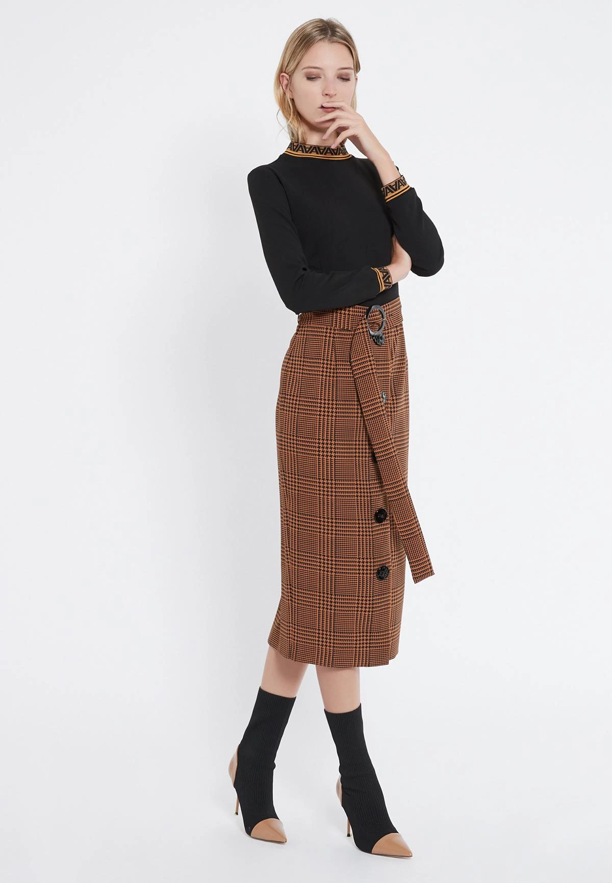 Ana Alcazar Mix Jurk Vabesto 4 Ana Alcazar Mix Jurk Vabesto - Afbeelding 2