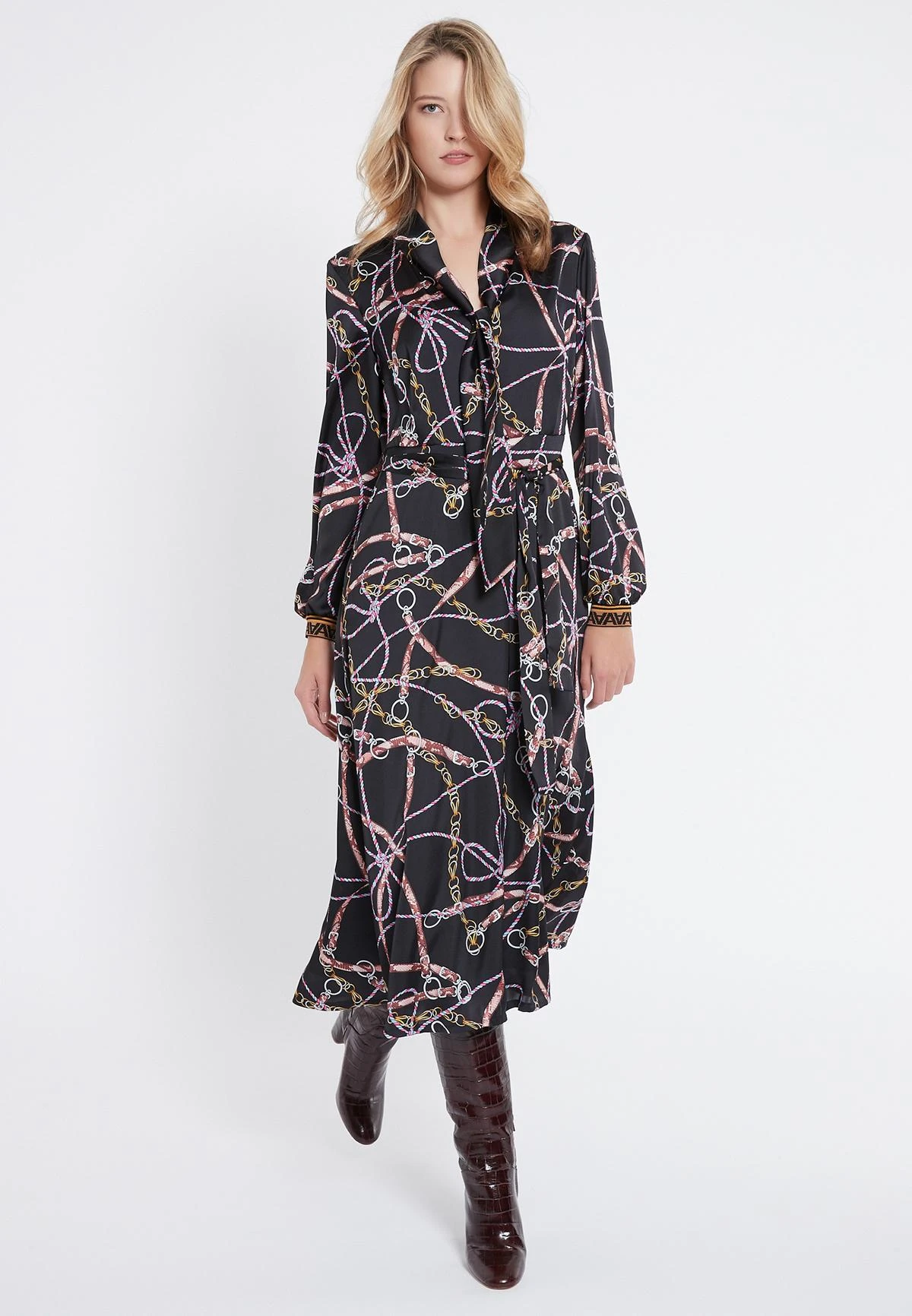 Ana Alcazar Midi Jurk Vadesu 3 Ana Alcazar Midi Jurk Vadesu