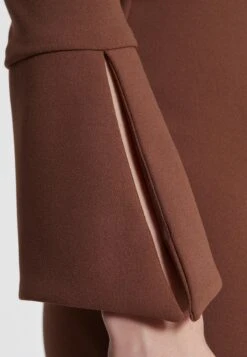 Ana Alcazar Strakke Jurk Vafewis Bruin -JurkChic Verkoop ana alcazar 047372 2797 800 5