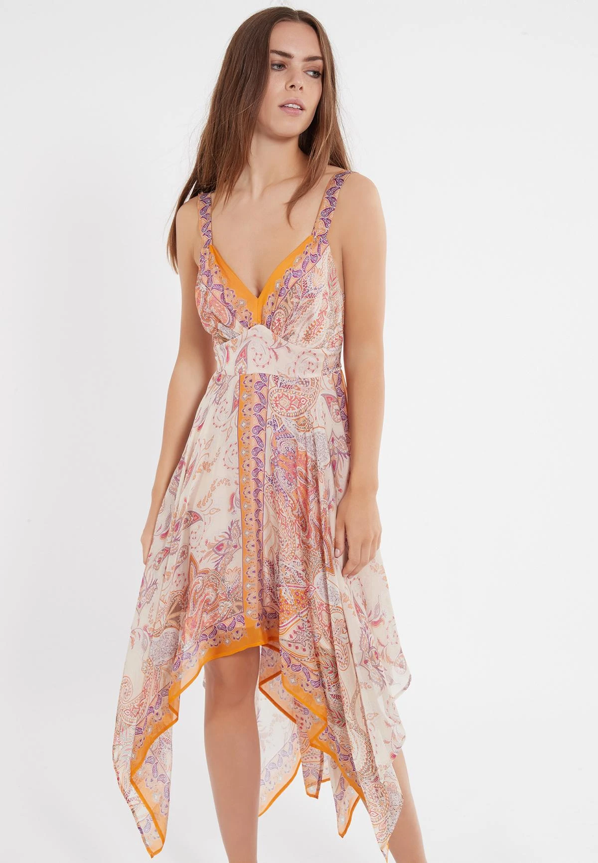 Ana Alcazar Zijden Jurk Zezea Beige 4 Ana Alcazar Zijden Jurk Zezea Beige - Afbeelding 2