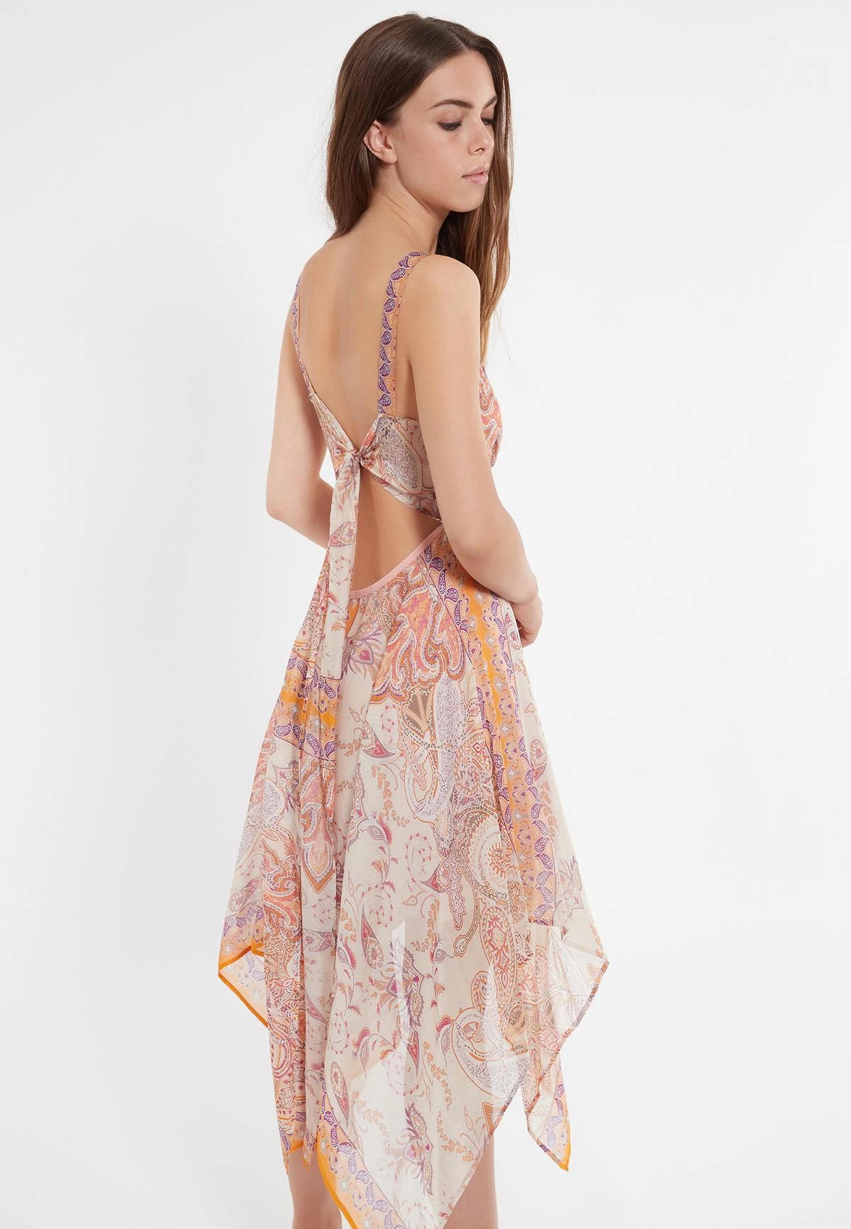 Ana Alcazar Zijden Jurk Zezea Beige 5 Ana Alcazar Zijden Jurk Zezea Beige - Afbeelding 3