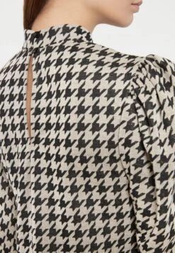 Ana Alcazar Pofmouw Jurk Beiby 11 Ana Alcazar Pofmouw Jurk Beiby -JurkChic Verkoop ana alcazar 048123 2979 1005