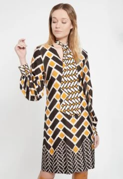 Ana Alcazar Sjaal Jurk Betmi 9 Ana Alcazar Sjaal Jurk Betmi -JurkChic Verkoop ana alcazar 048175 29923