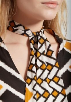 Ana Alcazar Sjaal Jurk Betmi 11 Ana Alcazar Sjaal Jurk Betmi -JurkChic Verkoop ana alcazar 048175 29925