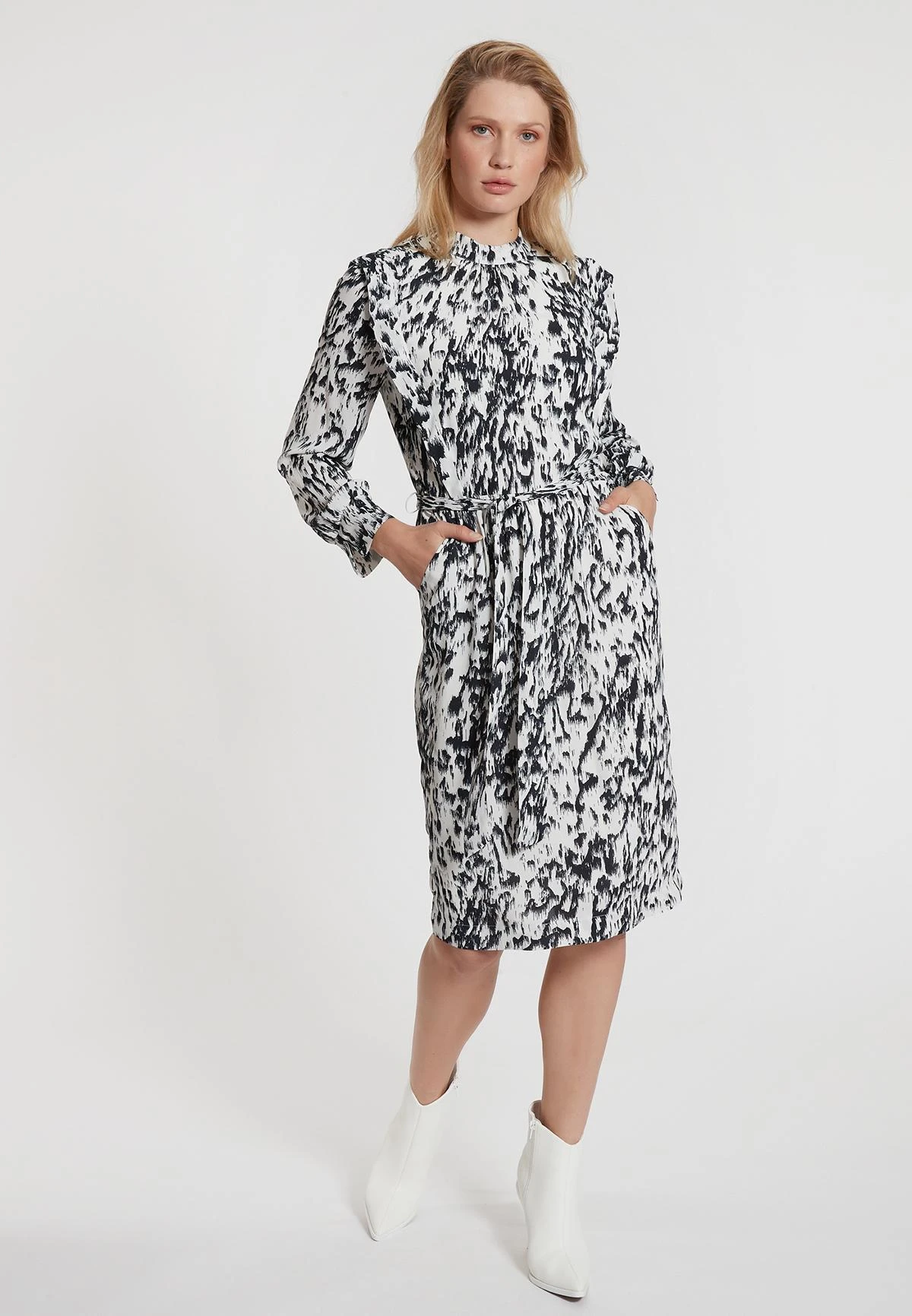 Ana Alcazar Getailleerde Jurk Edoska 3 Ana Alcazar Getailleerde Jurk Edoska