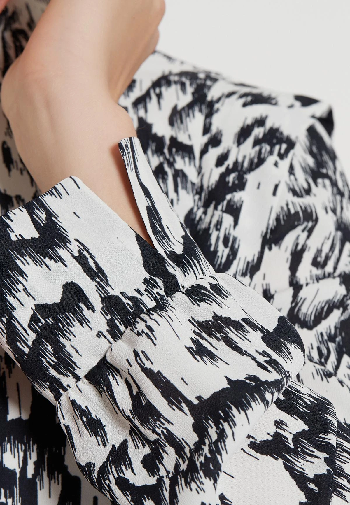 Ana Alcazar Getailleerde Jurk Edoska 6 Ana Alcazar Getailleerde Jurk Edoska - Afbeelding 4