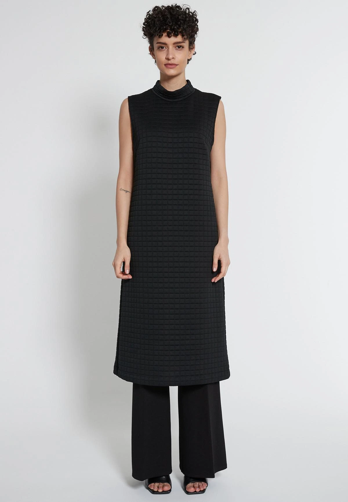 Ana Alcazar Quilted Jurk Hemea 3 Ana Alcazar Quilted Jurk Hemea