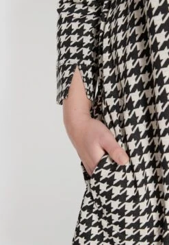 Ana Alcazar Swingende Jurk Hepana -JurkChic Verkoop ana alcazar 049325 3281 1006