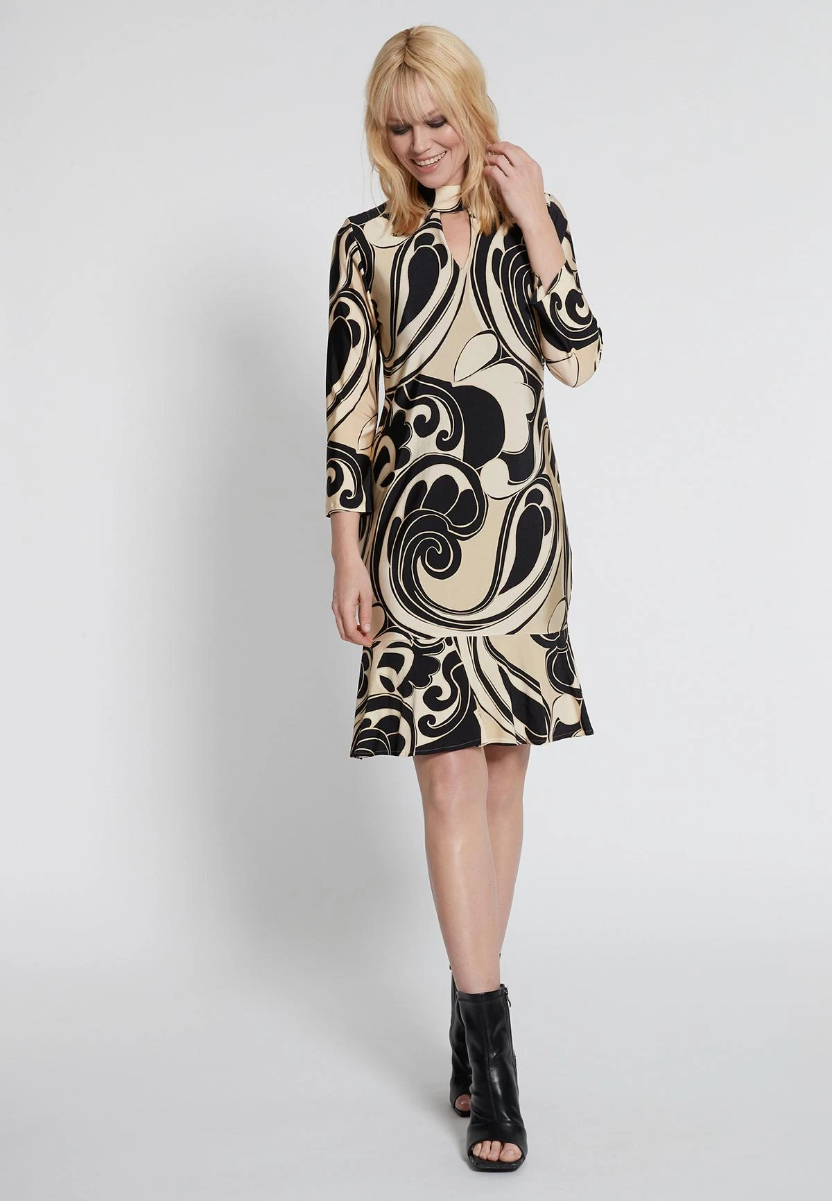 Ana Alcazar Volant Jurk Hicci 3 Ana Alcazar Volant Jurk Hicci