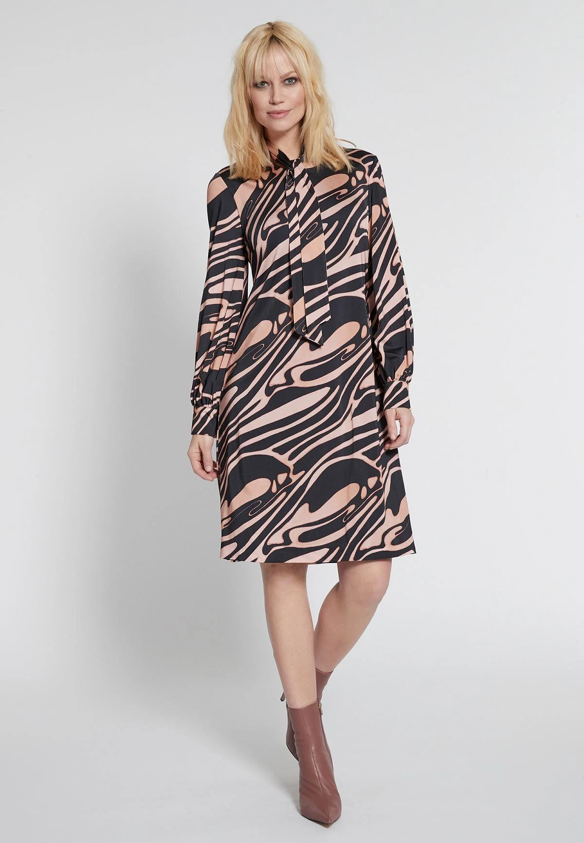 Ana Alcazar Stropdas Jurk Hidana 3 Ana Alcazar Stropdas Jurk Hidana