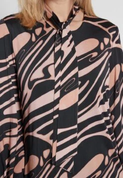 Ana Alcazar Stropdas Jurk Hidana 13 Ana Alcazar Stropdas Jurk Hidana -JurkChic Verkoop ana alcazar 049389 3297 9106