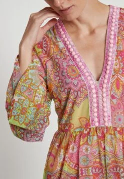 Ana Alcazar Flounce Jurk Lise -JurkChic Verkoop ana alcazar 049793 33915